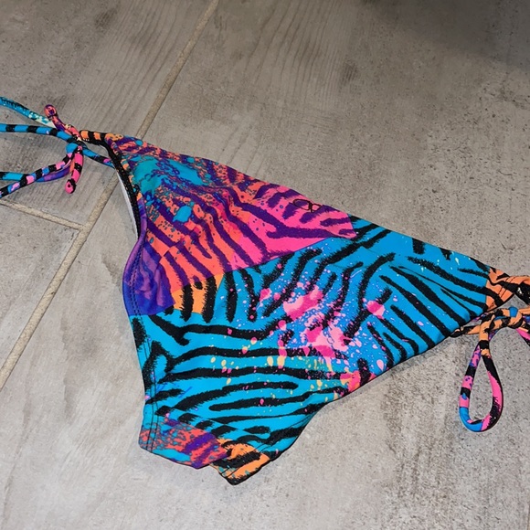 Vibrant print bikini bottoms-cheeky - Picture 5 of 5